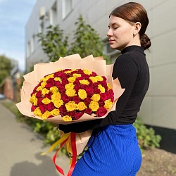 Яркий микс 101 роза Кения